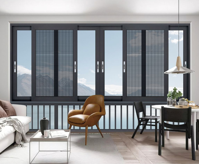 Premium schuiframen op maat ontworpen voor commerci&euml;le ruimtes